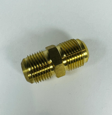 Переходник 1/2"M Х 1/2"M SAE