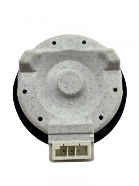 Насос сливной LG  26V (4 защелки, фишка вперед, 20Вт) DIRECT DRIVE INVERTERС EAU63743802