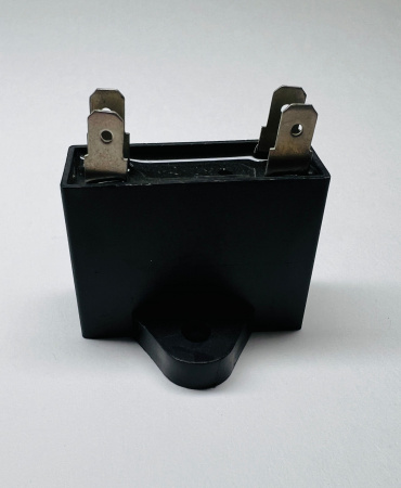 Конденсатор 2,2 мкф  (квадрат) 450V