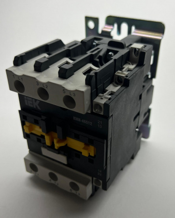 Контактор   IEK КМИ-46512 230В 65А