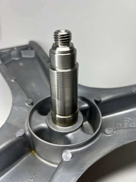 Крестовина барабана BOSCH  (подш. 205/206 вт. 32,75мм, вал 100мм) 8001192835, 448644, 303000322 (770293, 683455??)